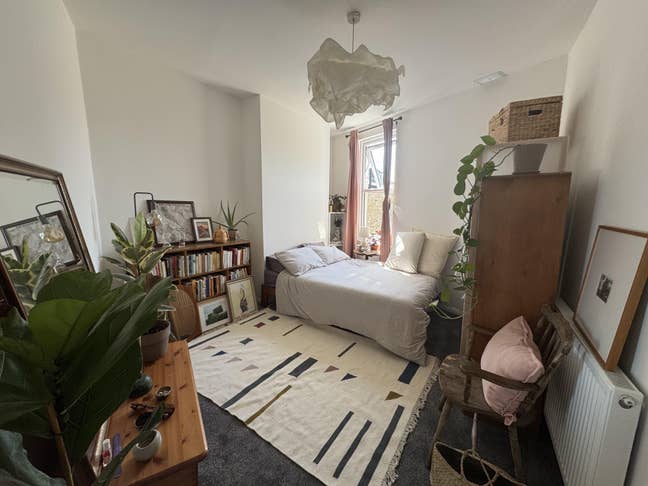 August Sublet - 2 beds flat in Clapton Main Photo