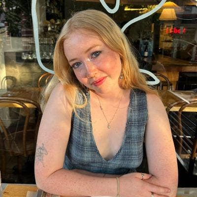 Female student in need of a room!!! Main Photo