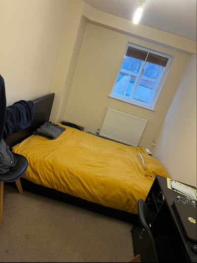 Flat room available  Main Photo