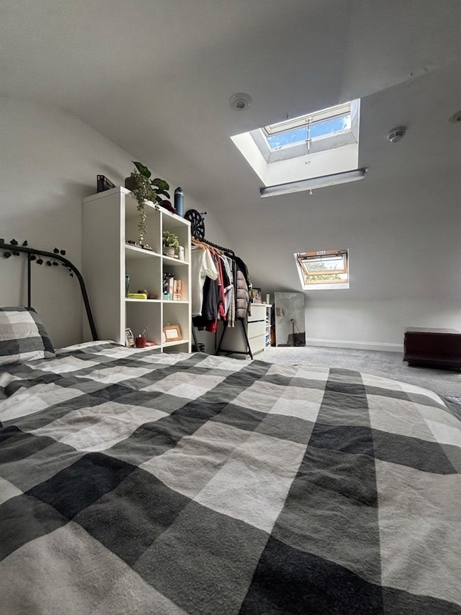 Massive Attic Room in London SE4 Main Photo