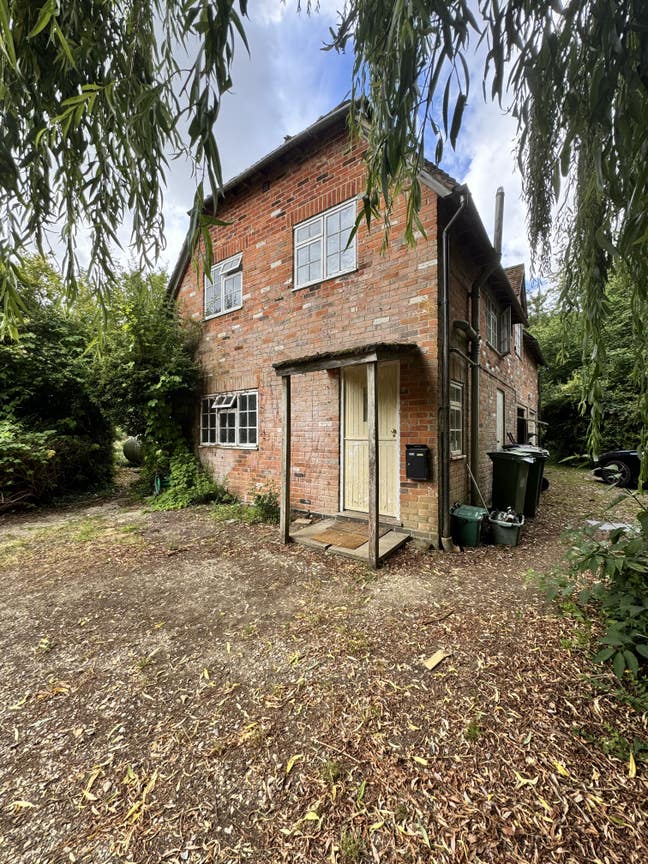 Flat available for rent  Main Photo