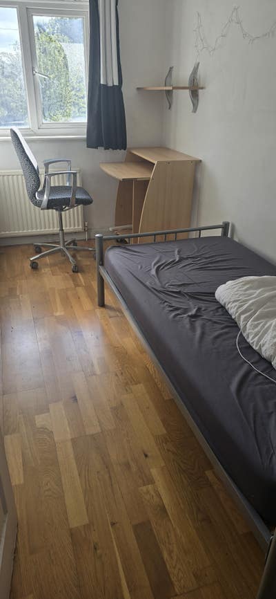 Room to rent Main Photo