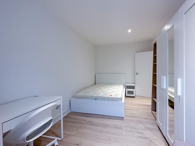 3 stunning doublerooms in Kensington Main Photo