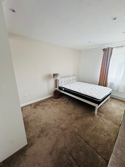 King size room to Rent Clifton  Main Photo
