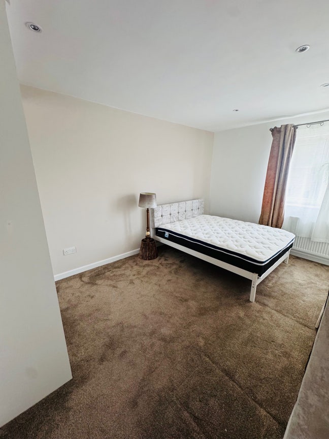 King size room to Rent Clifton  Main Photo