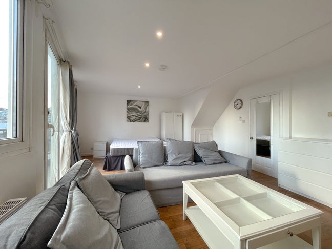 3 stunning rooms in Marylebone Main Photo