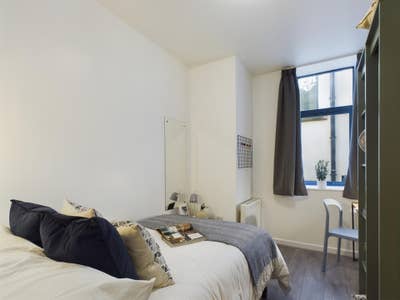 All incl student rooms + &pound;0 deposit - China St Main Photo