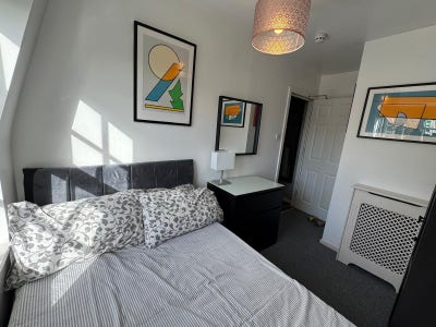 Beautiful Room in Vauxhall With All Bills Incldued Main Photo