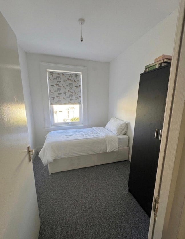 Single room available to rent  Main Photo