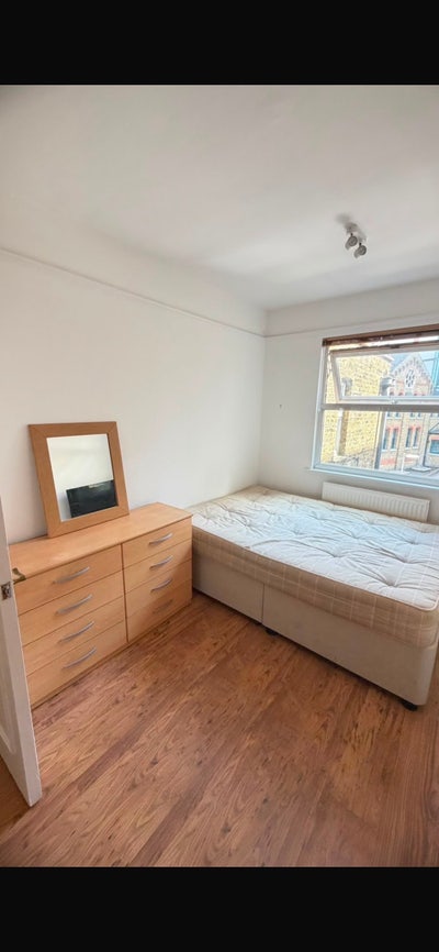 Room to rent in heart of Wandsworth  Main Photo