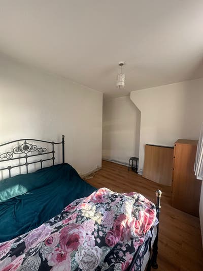 2 double rooms; recently refurbished, homerton Main Photo