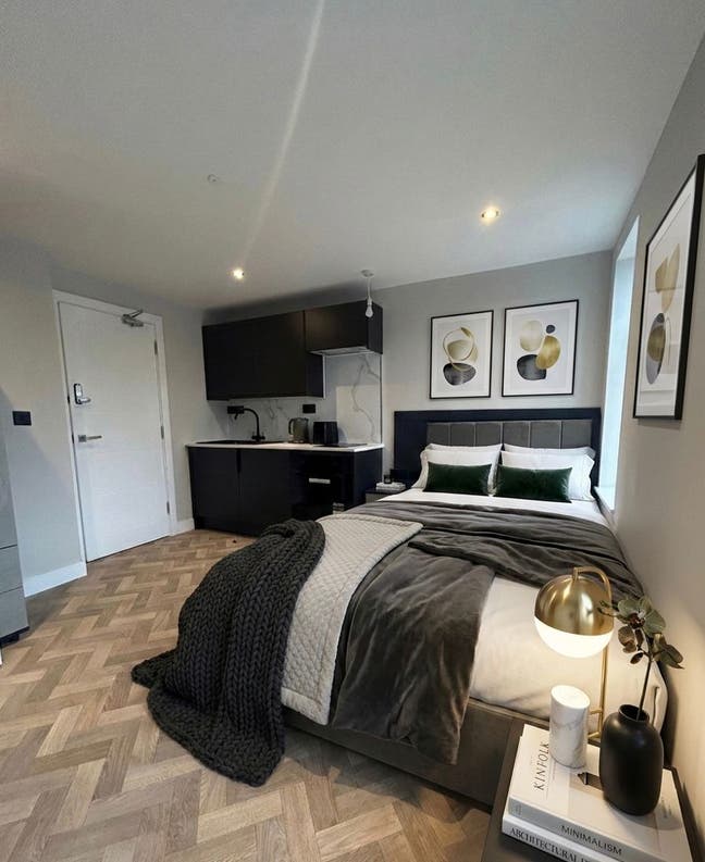 Stylish Studio Room in Warrington - Bills Included Main Photo