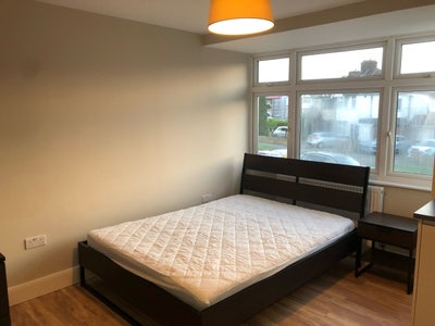En-suite double room Main Photo