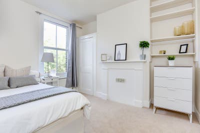 🚣🏽‍♀️Great Room by the  River | W6 Gem 🚣🏽‍♀️ Main Photo