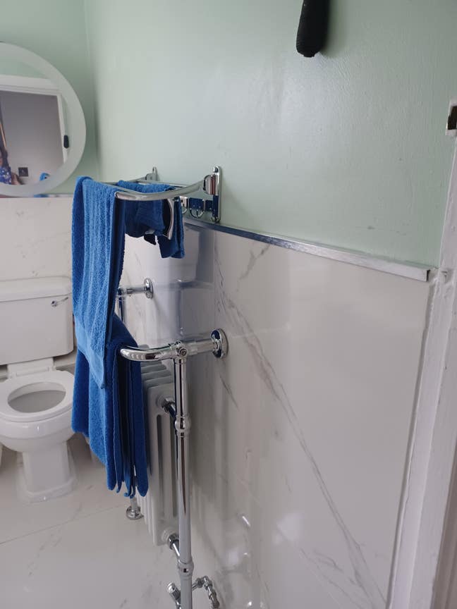Small double room in family home Main Photo