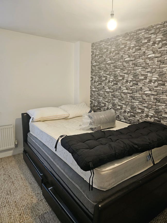 Premium, Spacious Double Rooms in Beautiful 4-Bed  Main Photo