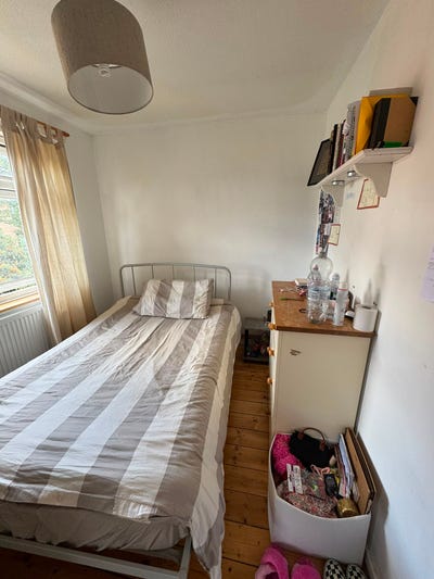 Sunny house in Dalston Main Photo