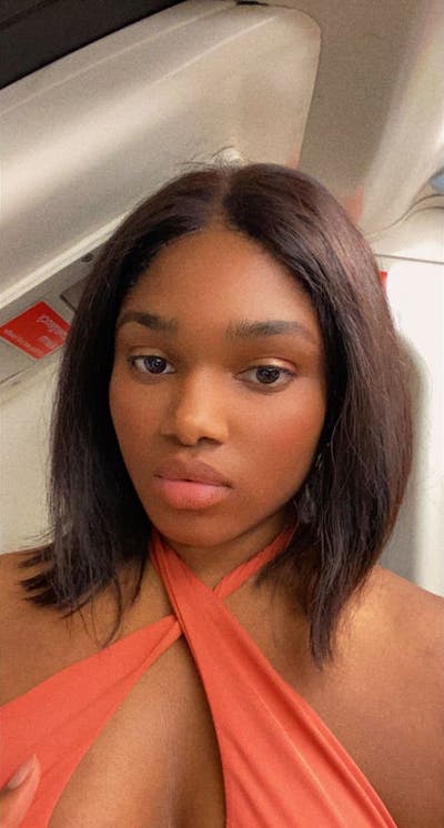 Professional Female seeks a single or double room Main Photo