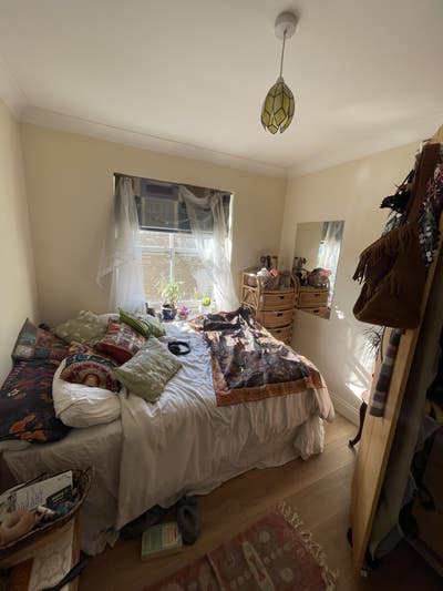 Double Room in Friendly Flatshare Near Borough Main Photo