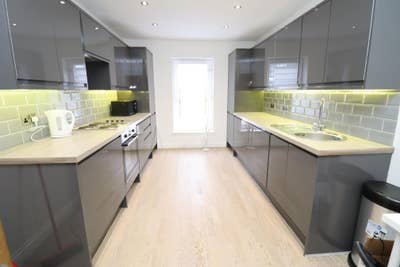⚡Master ensuite + Beautiful room in Acton!⚡ Main Photo
