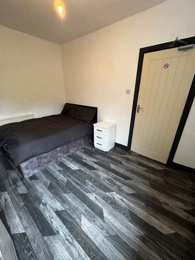 HMO Available in Sheffield  Main Photo