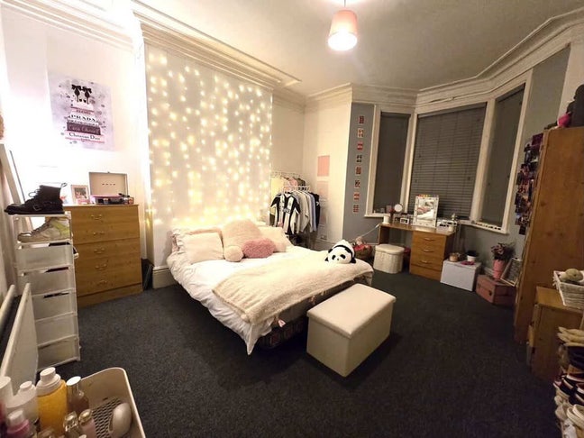 Room in house in Heaton. Main Photo