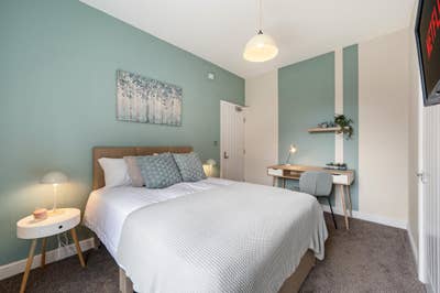 High End Luxury Double En Suite  - Birkenhead Park Main Photo