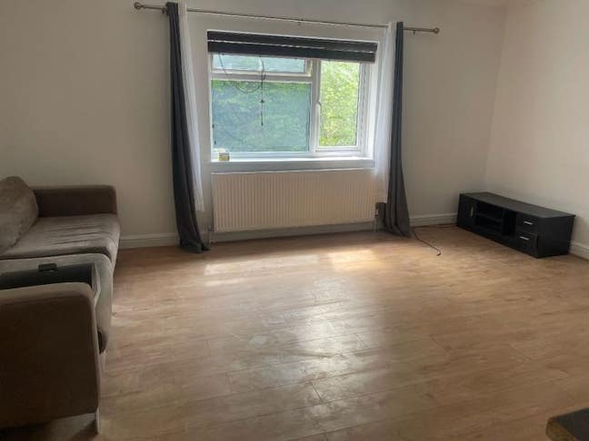 Spacious one bed flat Main Photo
