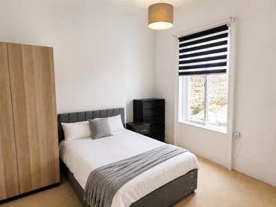 Specious Double Room • Fast WiFi • Bills Included Main Photo