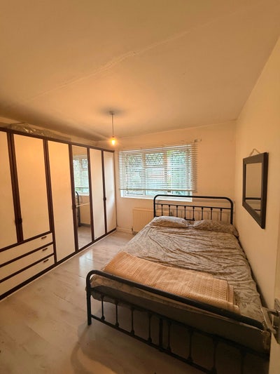 Beautiful Double Room in Clean & Friendly House Main Photo