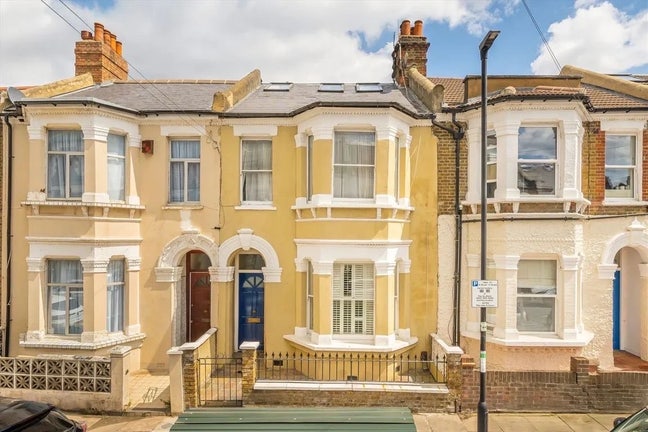 Large King Size Room Available - Clapham North Main Photo