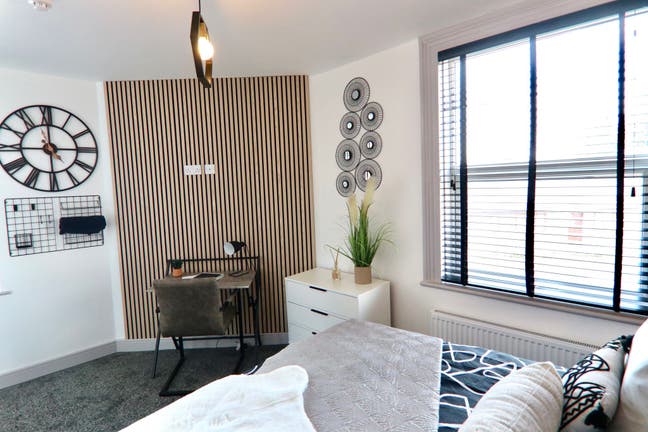 SS4 - Newly refurbished double room.  Main Photo