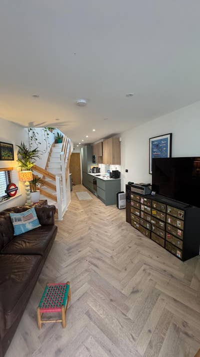 Short-Term: One Bed House in E3 near Victoria Park Main Photo