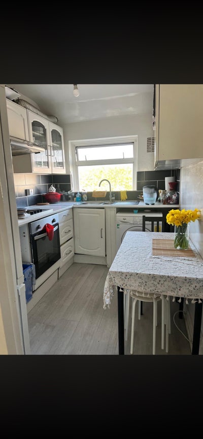 Room for rent, now available Main Photo