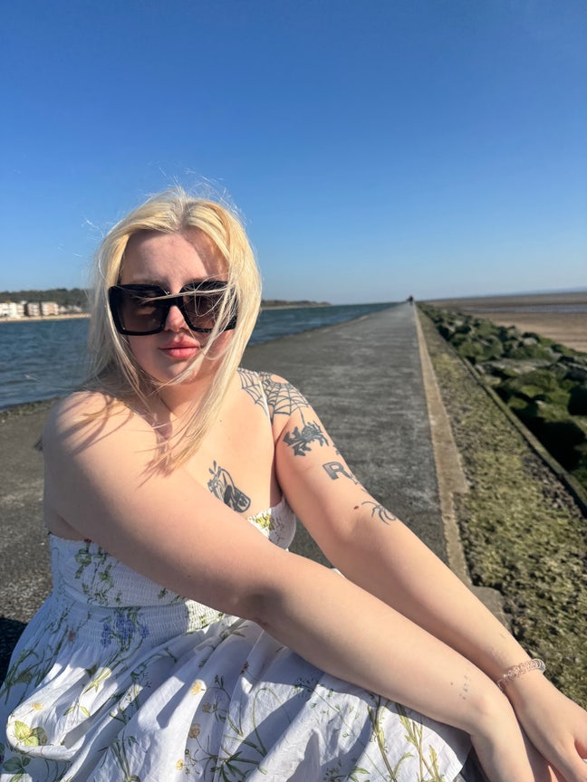 Looking for a flat/house share  Main Photo