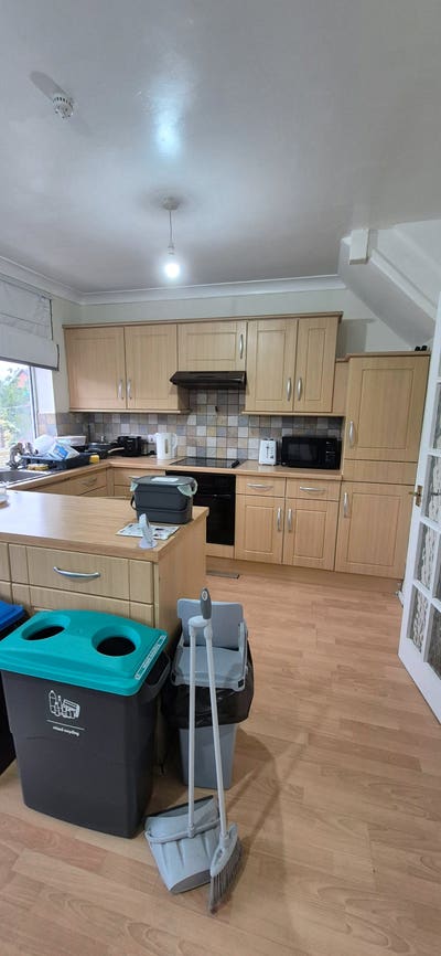 🏡 Beautiful, Spacious Room Available – M38 9RT ✨ Main Photo