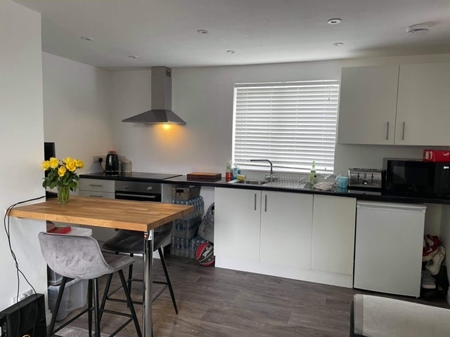 Self contained studio with separate bedroom Main Photo