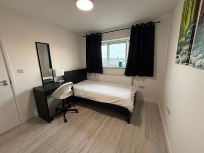 Room Main Photo