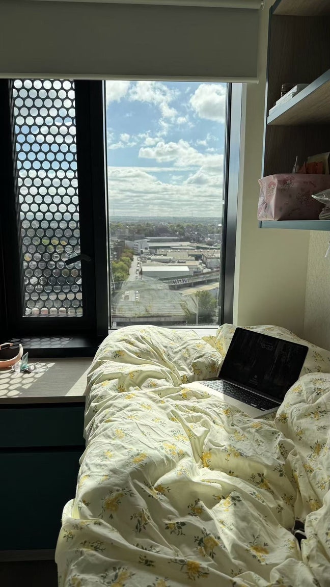 Cozy private bedroom next Battersea Power Station  Main Photo