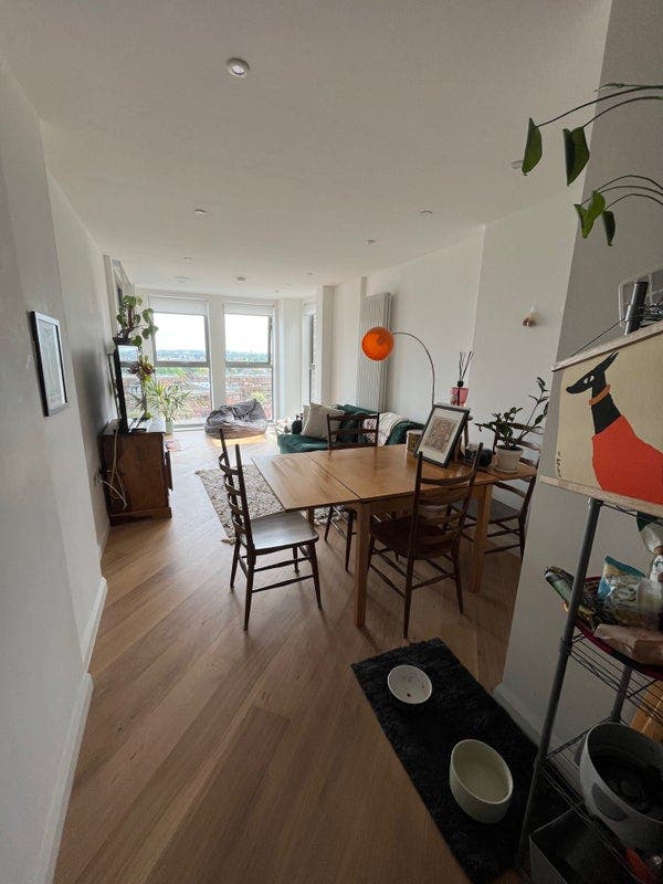 Gorg 2b-2b Apartment for Female + Vegie flatmate Main Photo