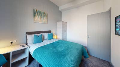 Spacious Rooms in Quality 5 Bed HMO Main Photo