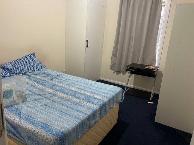 1 room Main Photo