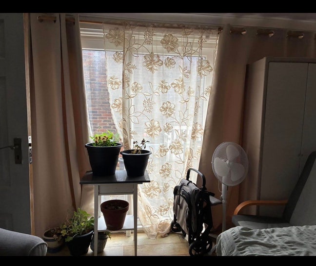 A double room available to rent in 3 Bed property Main Photo