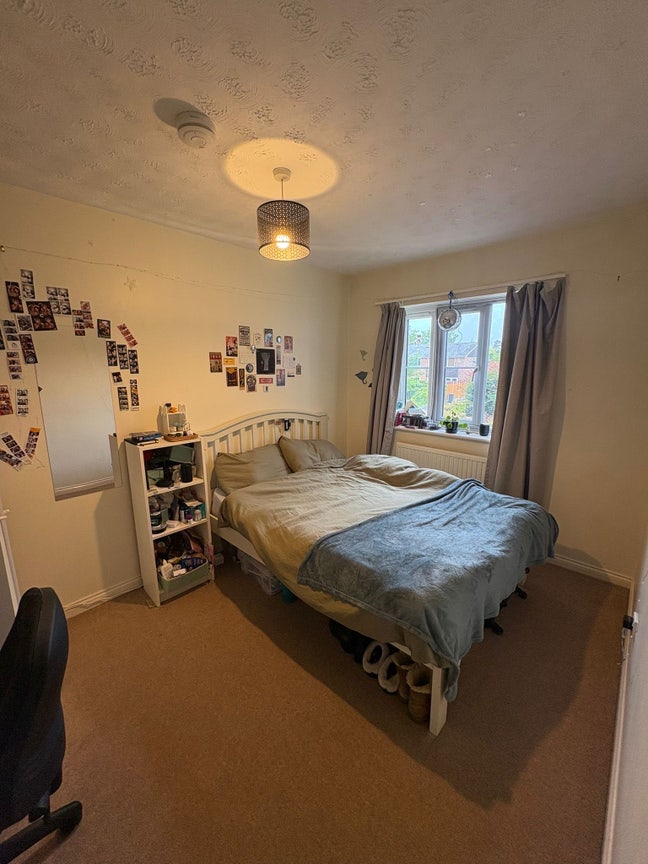 Double room in house share Main Photo