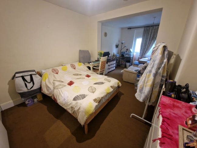Very Large Double Room in Harrow-on-the-Hill Main Photo