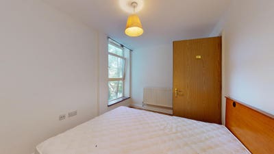Pet-Friendly- 1 Bed Flat in Elephant and Castle  Main Photo