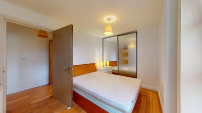 Pet-Friendly- 1 Bed Flat in Elephant and Castle  Main Photo