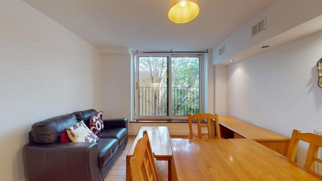 Pet-Friendly- 1 Bed Flat in Elephant and Castle  Main Photo