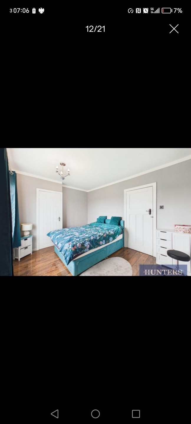Double bedroom in house to rent short term.  Main Photo
