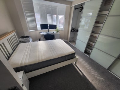 Room to rent  Main Photo
